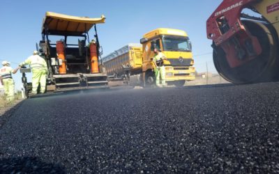 Road demonstrator section construction with glass fibre